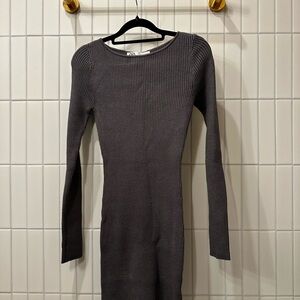Elegant Gray Long-Sleeve Dress